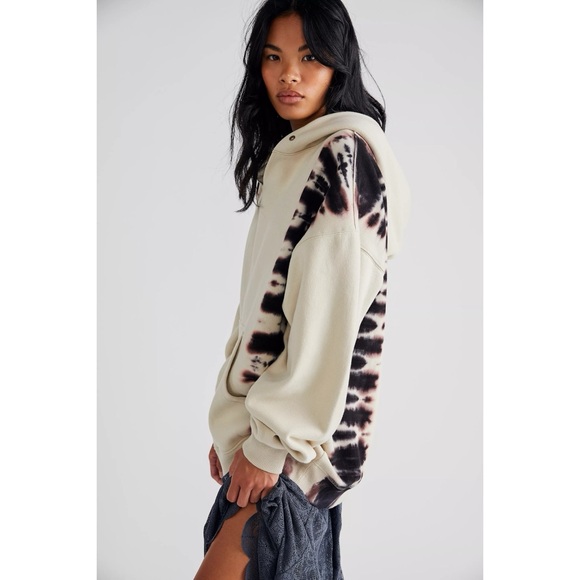 Free People x We The Free Washed It's A Vibe Tie-Dye Hoodie - Picture 5 of 10